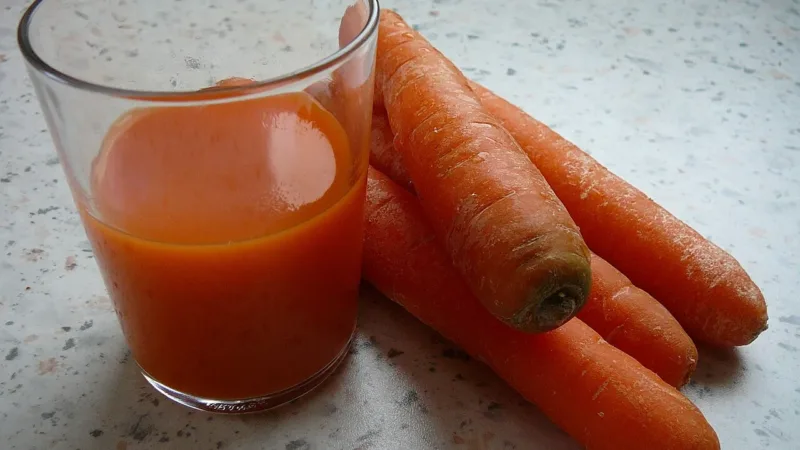 Suco de laranja com cenoura: benefícios para imunidade, pele e visão, e como preparar