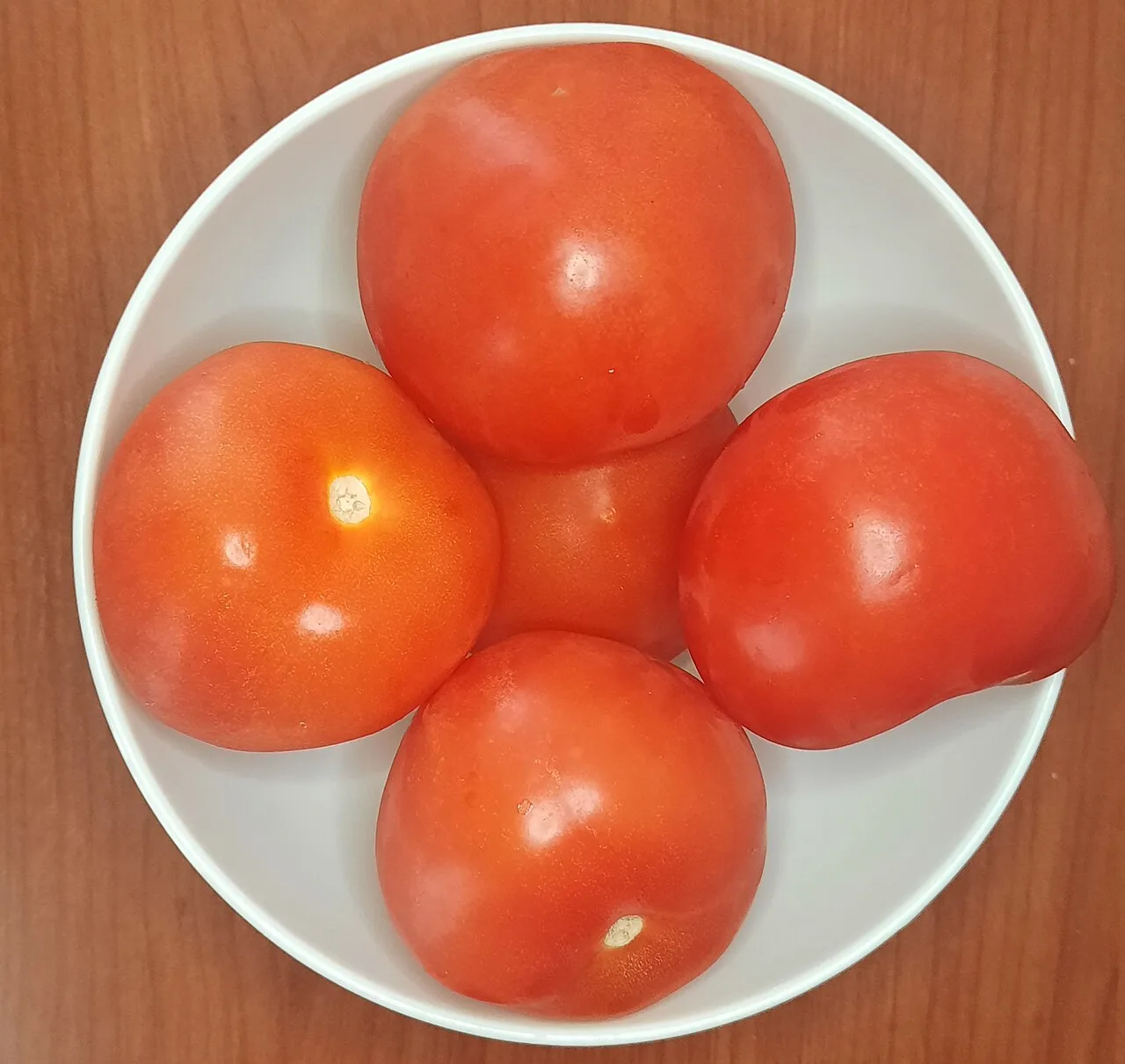 Tomate, batata, pão, cebola e mel: por que esses alimentos não combinam com a geladeira