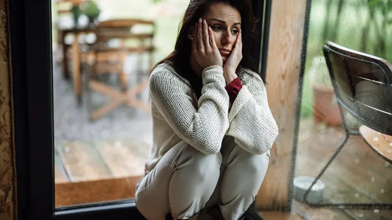 Trabalhar normalmente não descarta depressão: o que é a chamada “depressão funcional”