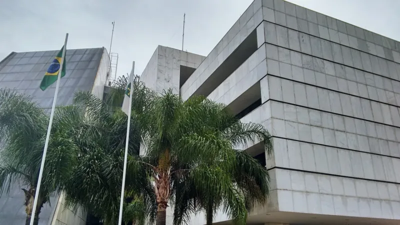 TRE-DF aceita denúncia e deputado distrital Roosevelt Vilela vira réu por crimes eleitorais