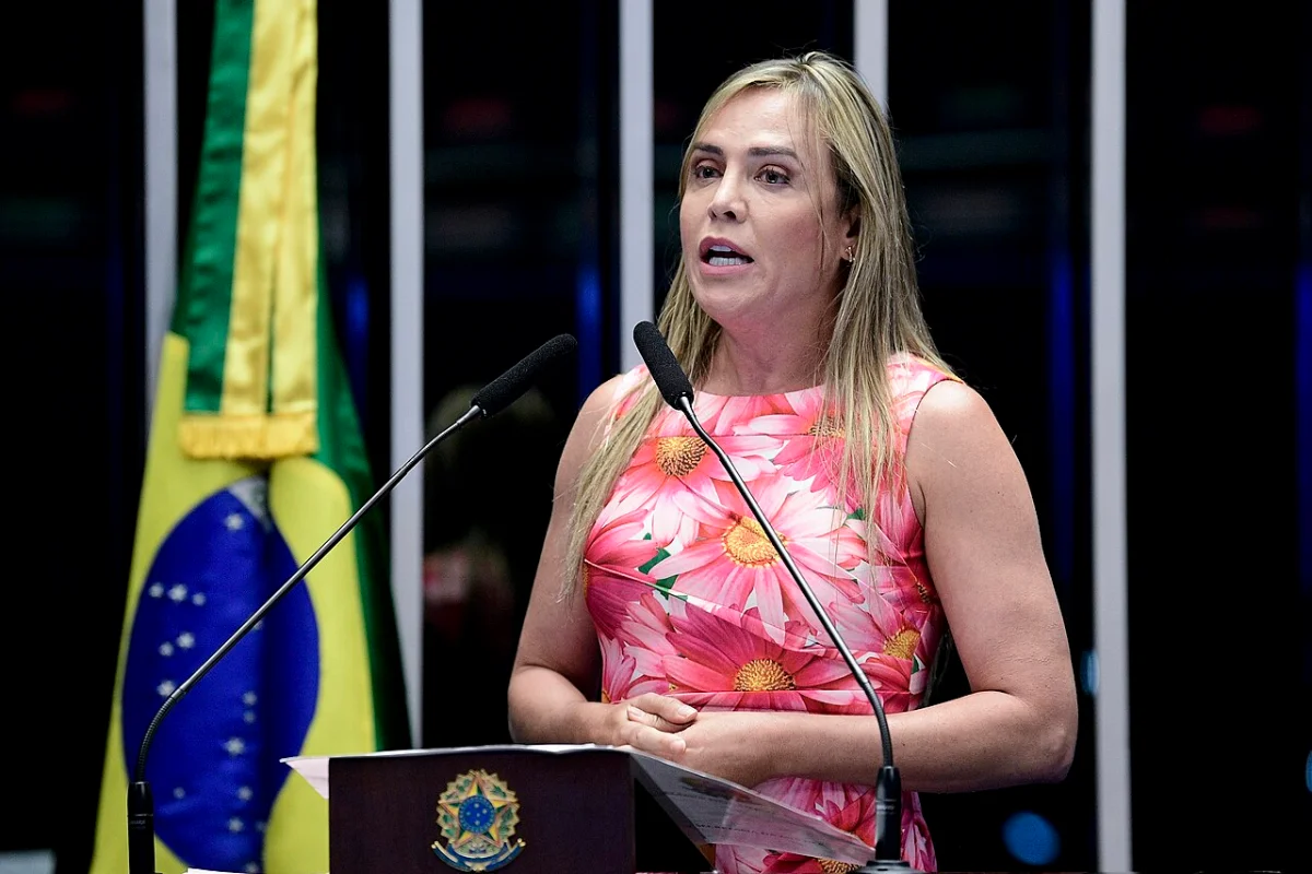 TRE-DF multa Celina Leão em R$ 36,6 mil por vídeos de campanha gravados em prédios públicos