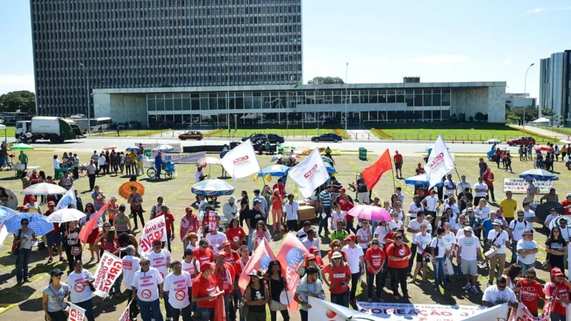 Último domingo antes do 1º turno: veja a agenda dos candidatos ao GDF (27/9)