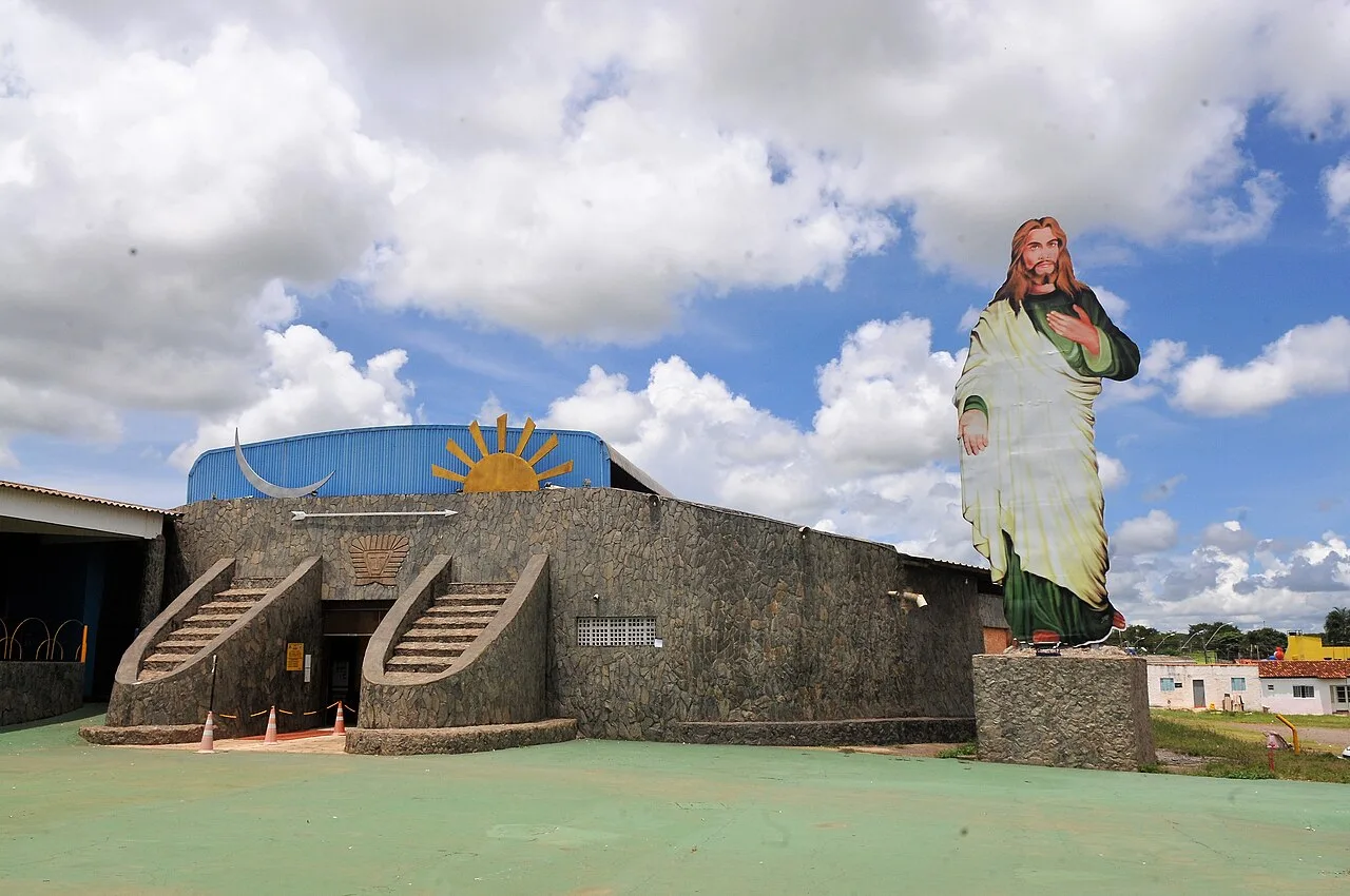 Vale do Amanhecer: templo em forma de elipse e Solar dos Médiuns atraem visitantes a Planaltina