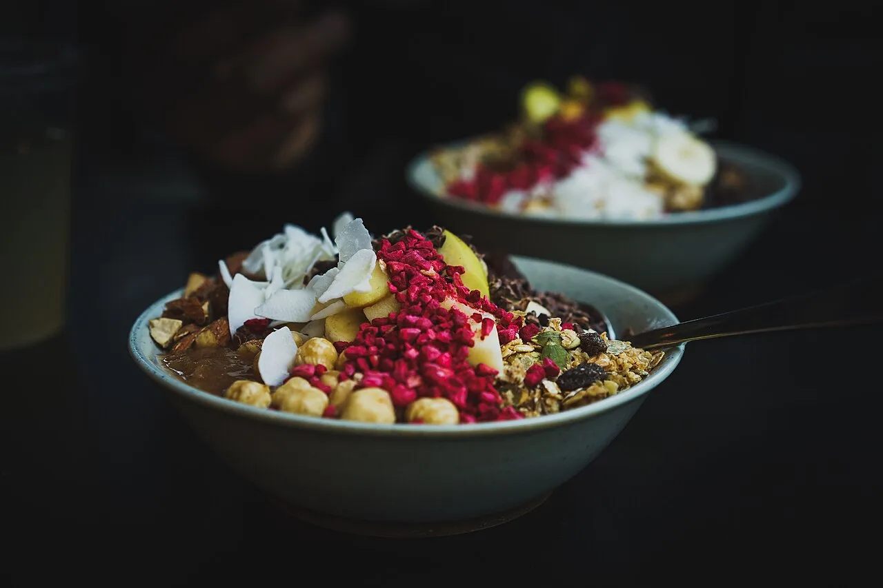 Viagem no feriado: como comer bem do café da manhã ao jantar longe de casa