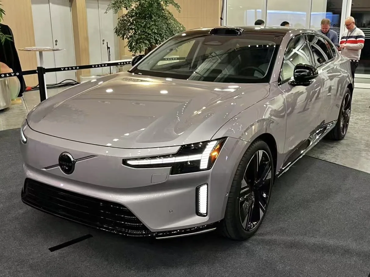 Volvo ES90