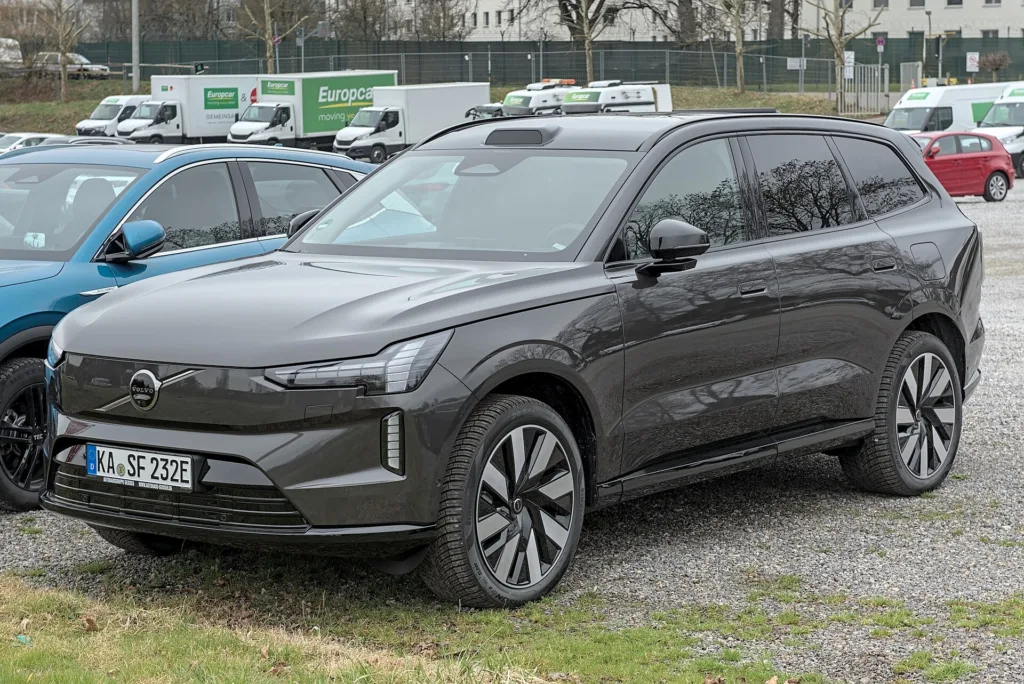 Volvo EX90