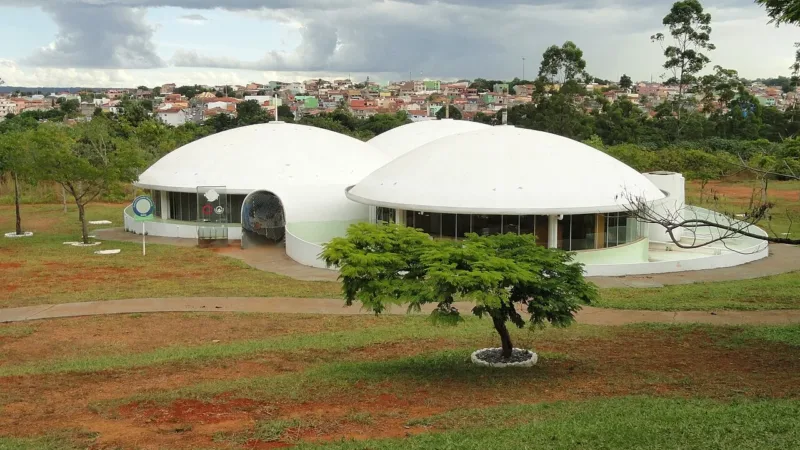 Zoológico de Brasília, criado antes da capital, tem 826 animais de 185 espécies em 139,7 hectares