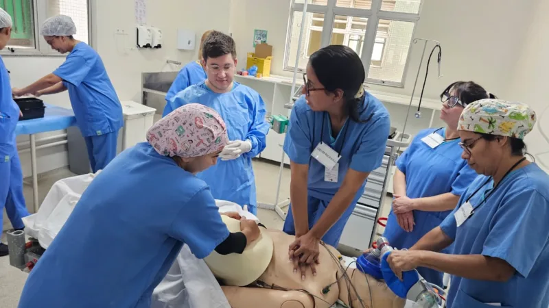 HRSM treina equipes para agir em paradas cardiorrespiratórias de gestantes