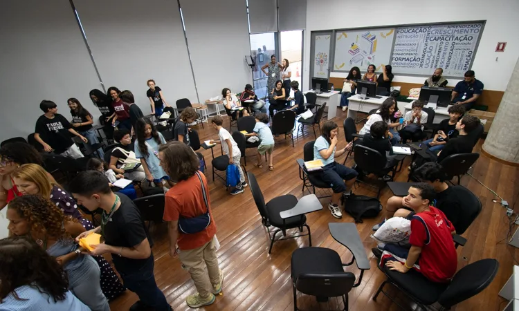 Alunos com altas habilidades escolhem tema do Projeto Interação, da Escola do Legislativo da CLDF