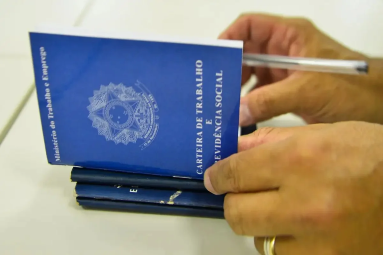 DF tem 1.089 vagas de emprego nesta quinta-feira, com salários de até R$ 3,5 mil