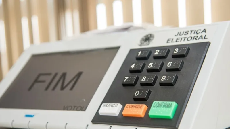 Voto para presidente, deputado e senador no DF leva menos de dois minutos