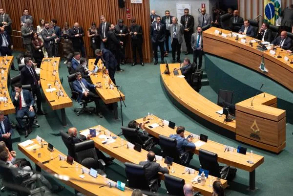 Deputados distritais comentam na CLDF o resultado do 2º turno e parabenizam Lula e Celina Leão