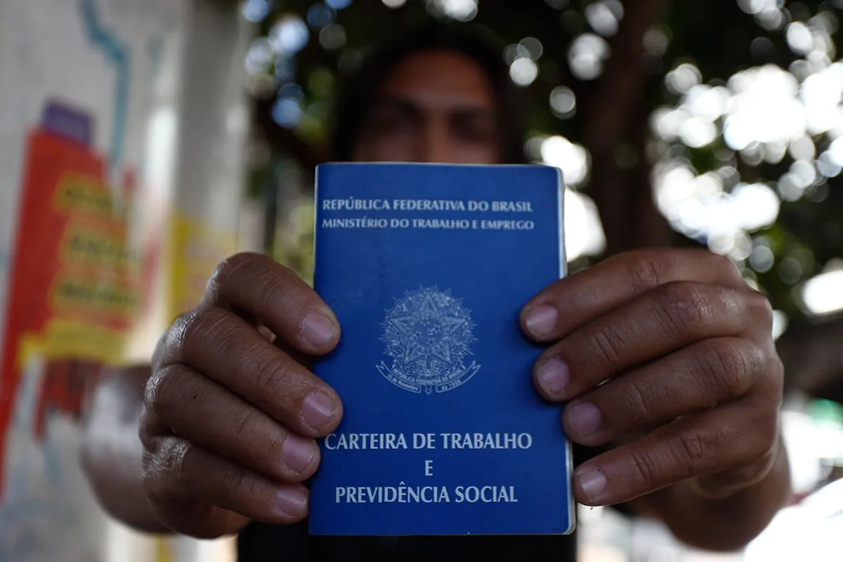 Agências do Trabalhador oferecem 930 vagas no DF nesta terça (20/10), com salários de até R$ 4,8 mil