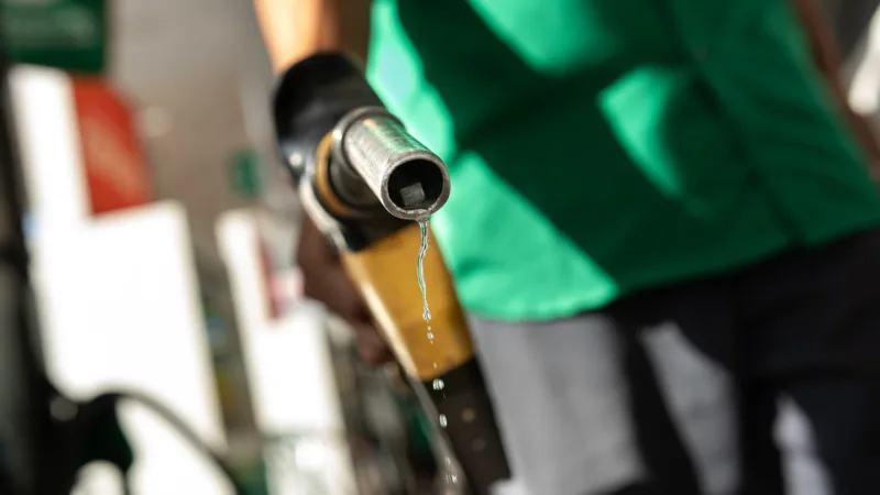 Redução no preço da gasolina no DF depende das distribuidoras, diz Sindicombustíveis
