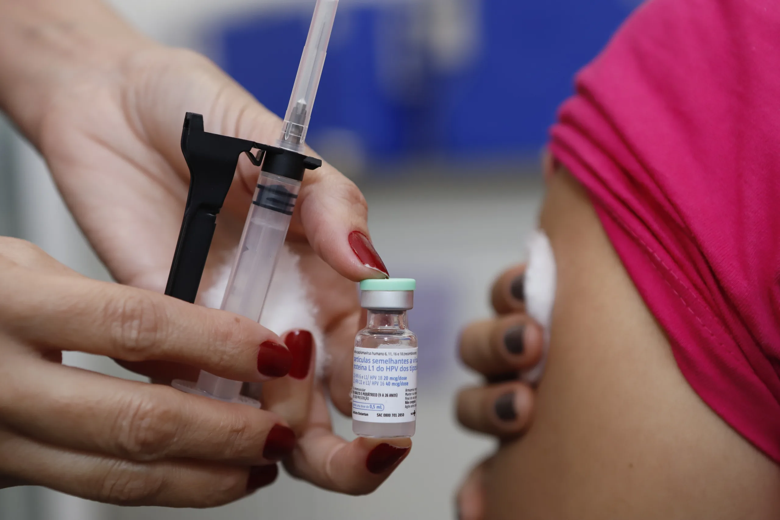 Rede pública de saúde do DF oferece teste molecular para prevenir o câncer de colo de útero
