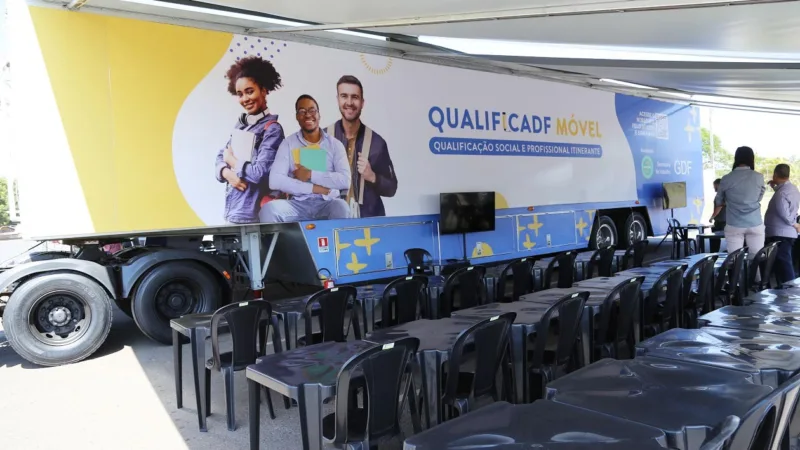 QualificaDF Móvel certificou mais de 1,6 mil pessoas em 2026 e abre inscrições para 907 vagas