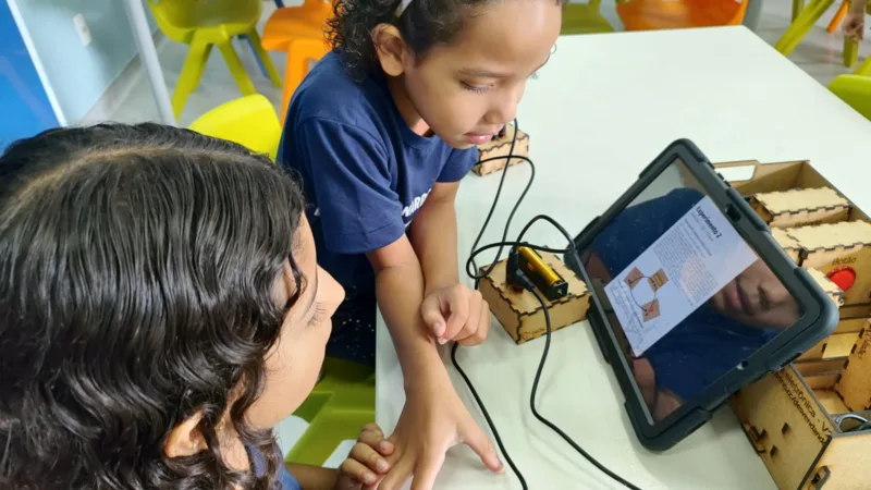 Startup do DF transforma o ensino de robótica e já alcançou mais de 30 mil estudantes