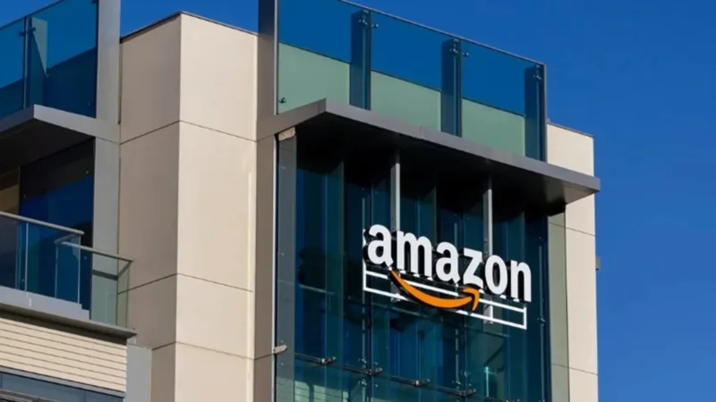 Justiça determina que Amazon de Santa Maria ajuste jornada de 1,4 mil funcionários que ficavam em pé por até 12 horas