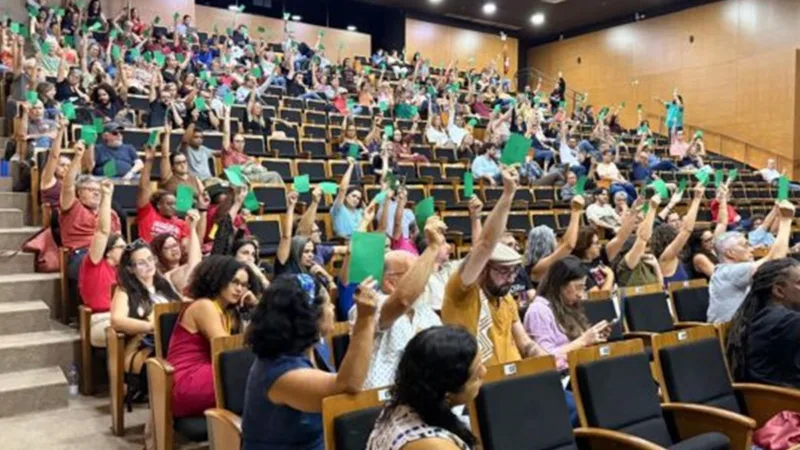 Professores da UnB aprovam proposta do governo federal e encerram indicativo de greve