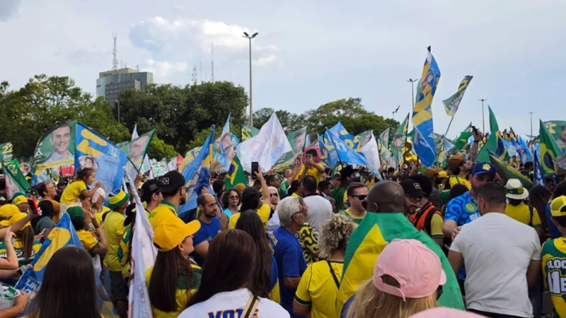 “Bloco do 11 e 22”: apoiadores de Celina e Flávio se reúnem na Torre de TV