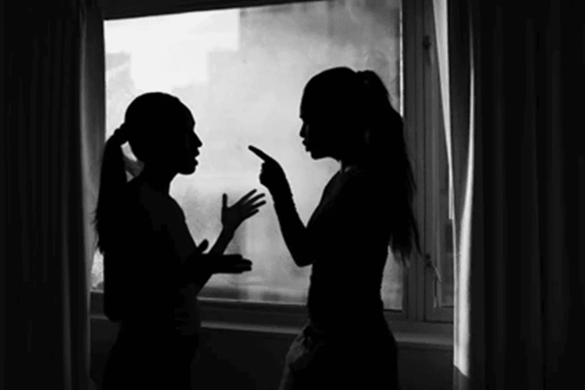 Mulher é condenada a 18 anos por tentar matar a companheira durante separação, em Ceilândia