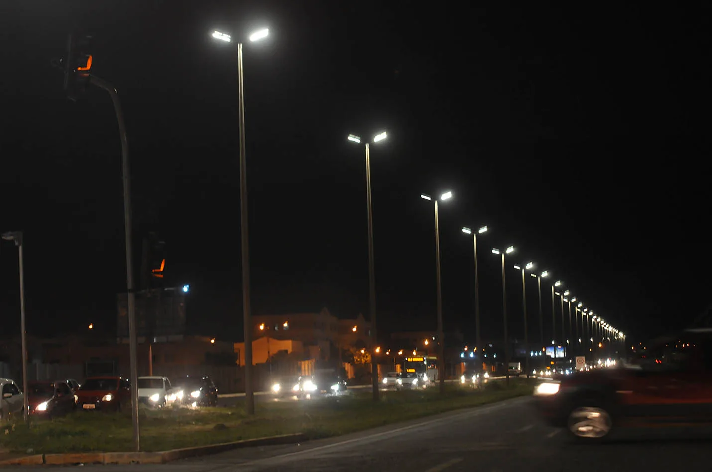 CEB IPes realiza 21 mil atendimentos de manutenção da iluminação pública em 90 dias