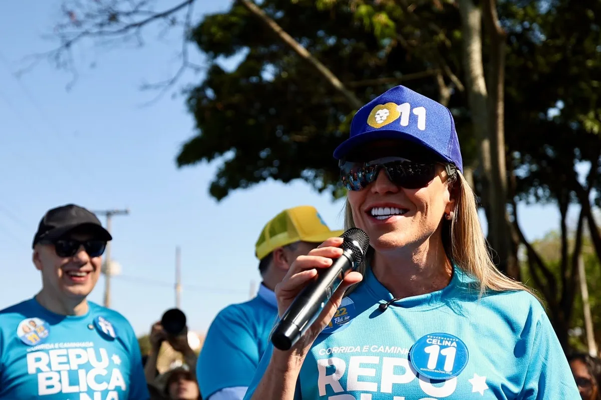 Celina chama eleitores para o 2º turno e destaca carreata em apoio a Flávio Bolsonaro