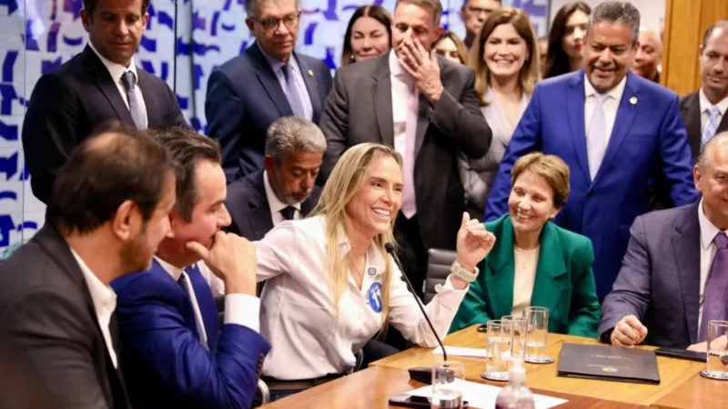 Celina Leão confirma apoio de PP e União Brasil a Flávio Bolsonaro: “Consolidar os indecisos”