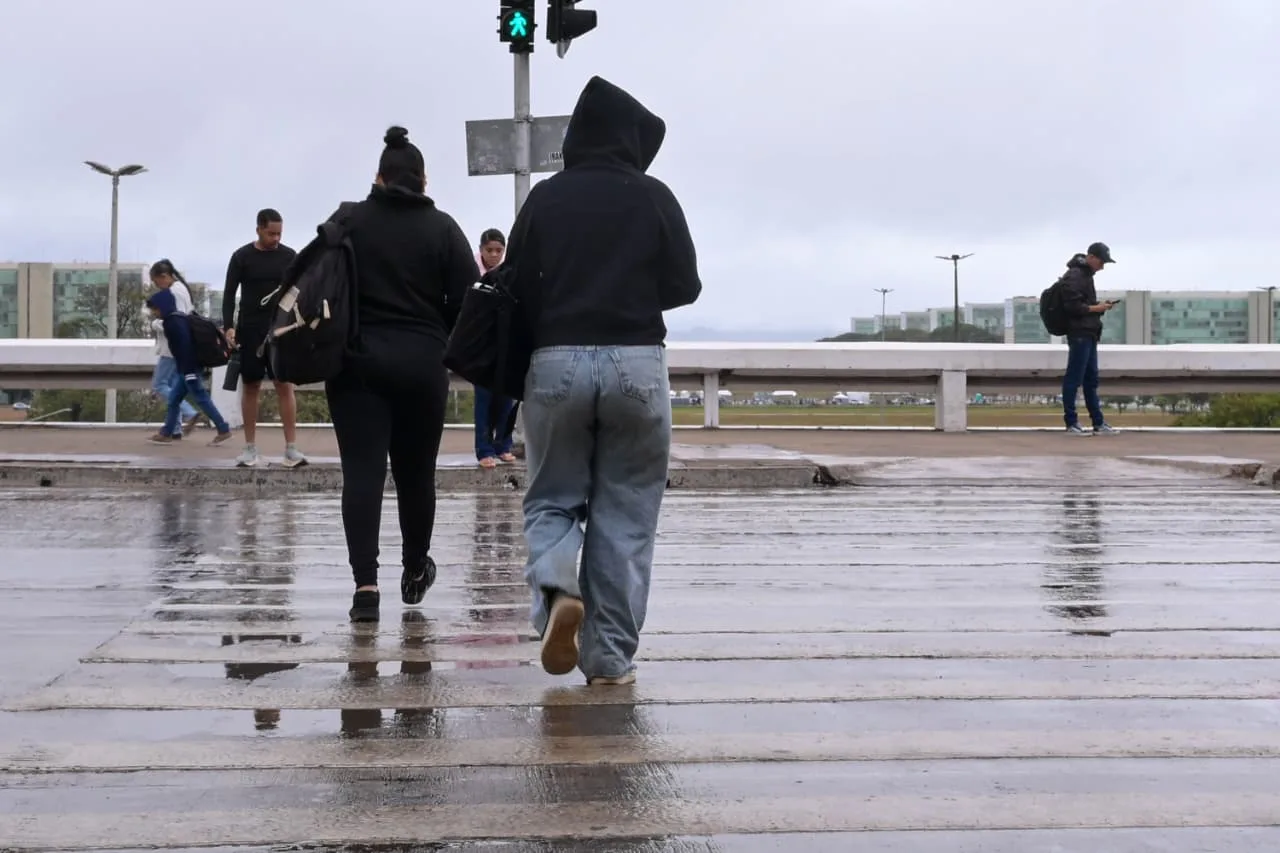 Com umidade de até 20%, DF tem previsão de chuva e trovoadas isoladas