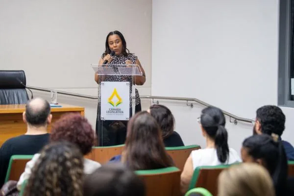CLDF sedia 1º Fórum Distrital de Conscientização da Dislexia e defende triagem precoce nas escolas