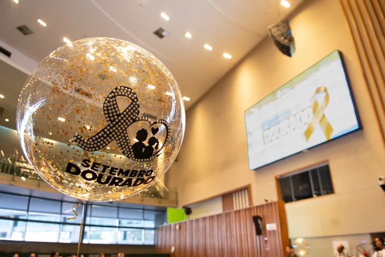 CLDF realiza sessão solene do Setembro Dourado para reforçar a luta contra o câncer infantojuvenil no DF