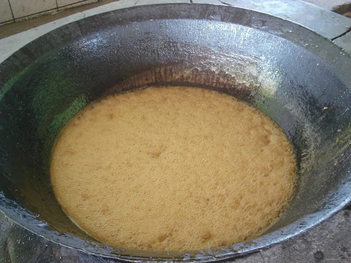 Melado de Capanema, a calda de cana do Sudoeste do Paraná
