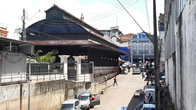 Costela de tambaqui assada: o peixe de Manaus feito na brasa
