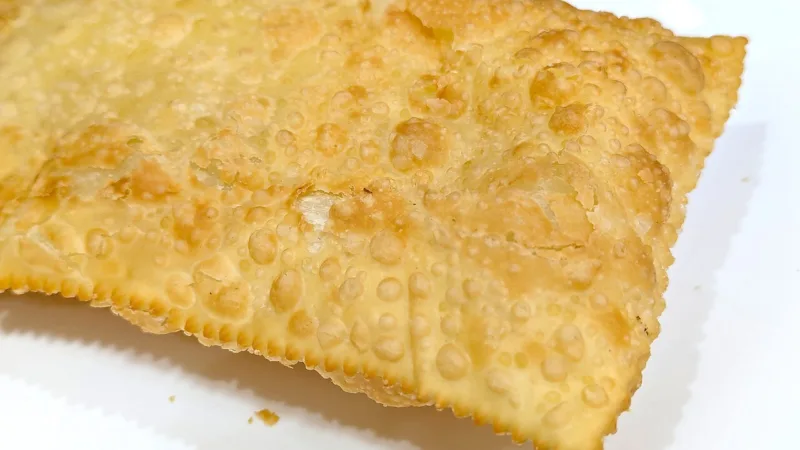 Pastel de feira em Brasília: do caldo de cana à Pastelaria do Beto