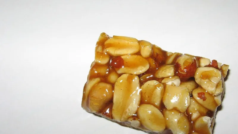 Pé de moleque em Piranguinho: o doce de amendoim de Minas