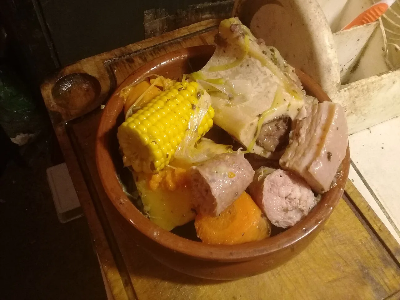 Puchero em Mato Grosso do Sul: o cozido espanhol da mesa de fronteira