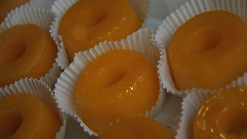 Quindim: o doce de gema e coco que ganhou sotaque baiano