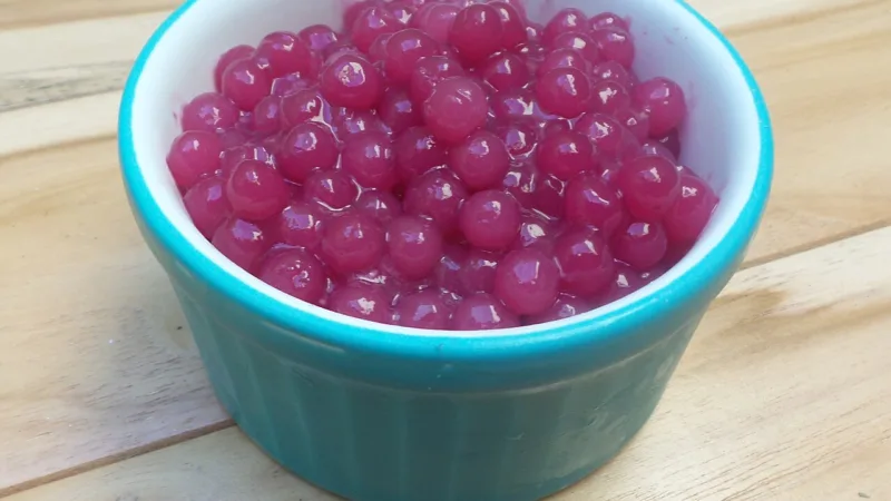 Sagu de vinho: a sobremesa gaúcha cor de vinho tinto