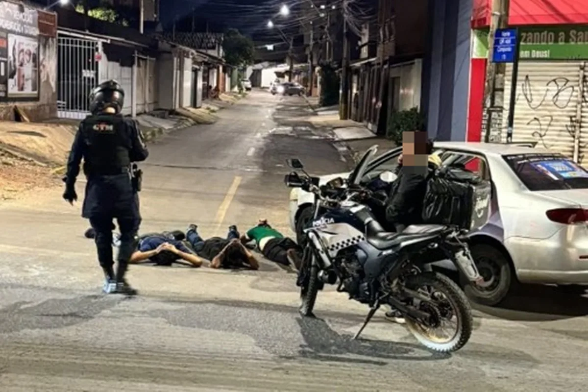 PM de folga flagra roubo a entregadora de aplicativo em Samambaia e prende três suspeitos
