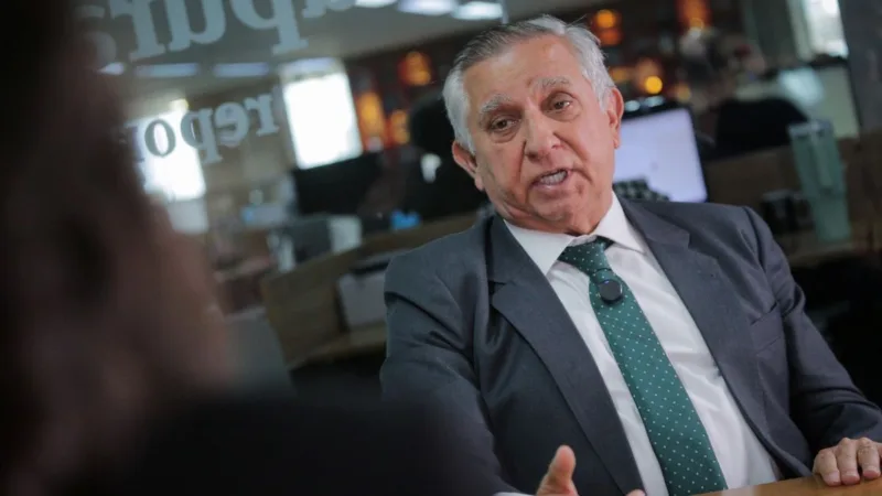 Eleito deputado federal, Izalci diz que prioridade é dar autonomia ao DF sobre o FCDF