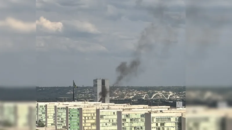 Fumaça preta na Esplanada dos Ministérios é simulado de incêndio do CBMDF
