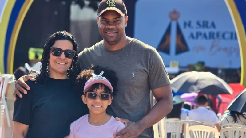 Famílias se reúnem na Esplanada para celebrar Nossa Senhora Aparecida