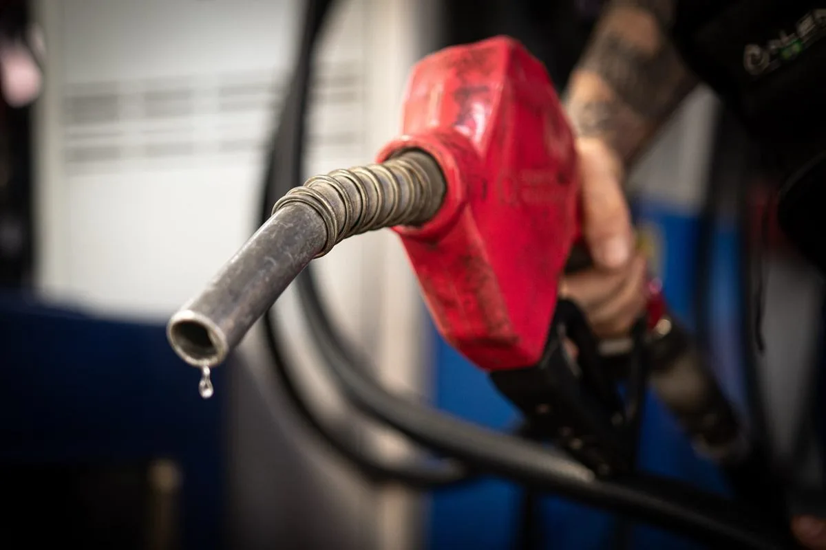 Gasolina ficará R$ 0,07 mais cara no DF a partir de fevereiro de 2027