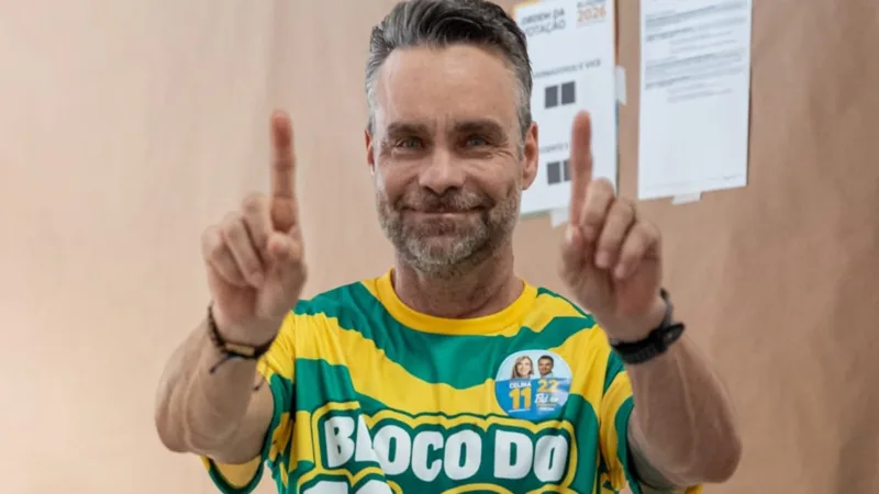 “Terminamos a campanha na melhor expectativa”, diz Gustavo Rocha após votar no Lago Sul