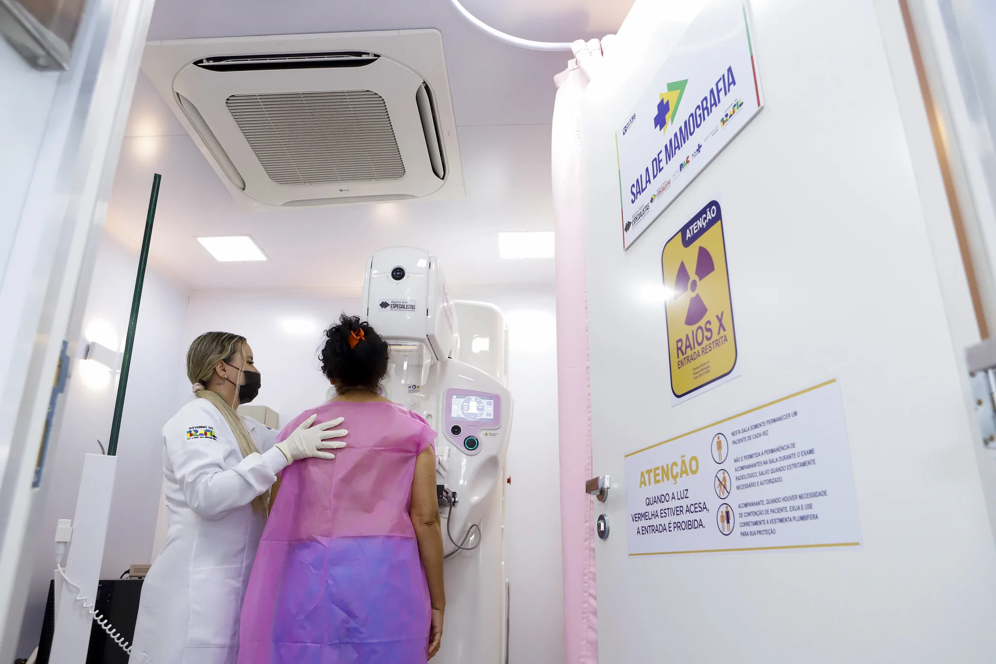 Hospital de Taguatinga atende 32 mulheres no 11º Mutirão de Reconstrução de Mamas