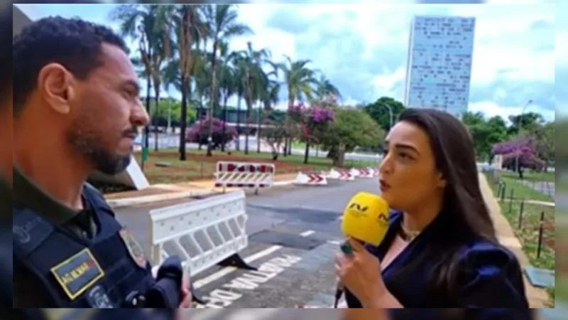 Jornalista é abordada por policial durante transmissão ao vivo na Câmara dos Deputados