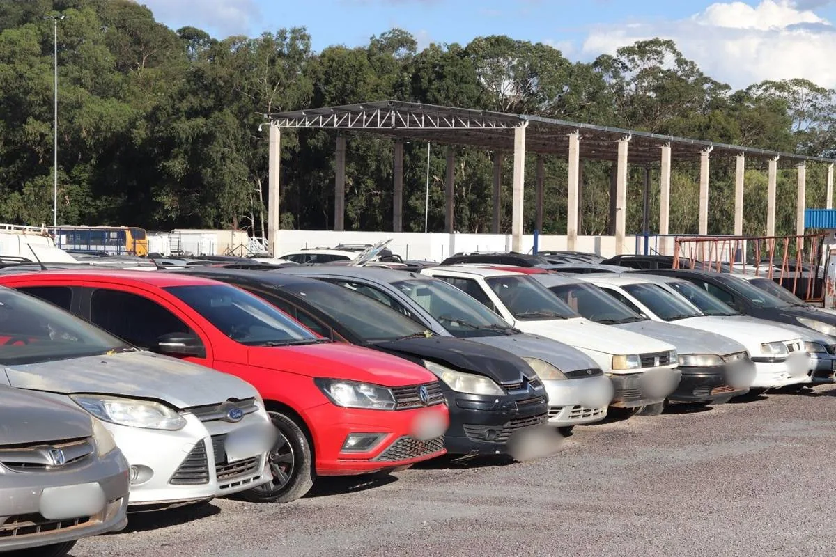 Detran-DF anuncia leilão on-line de veículos e sucatas em novembro