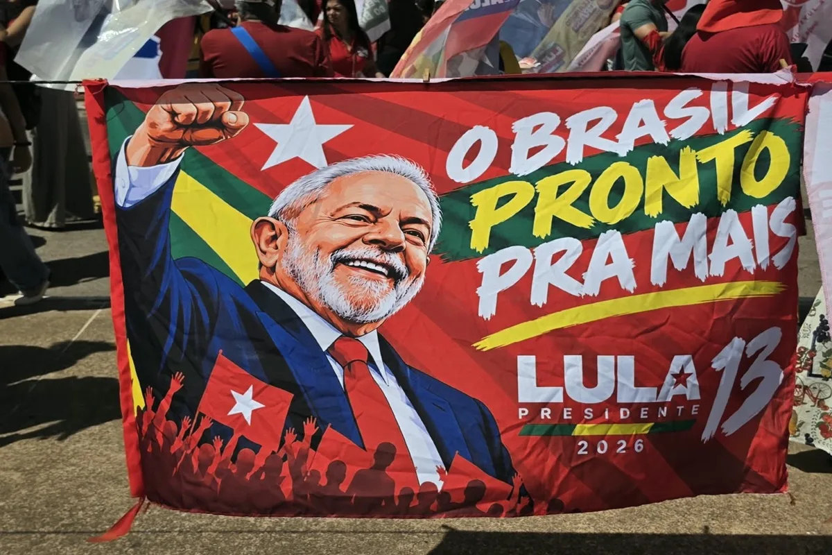 Apoiadores de Lula fazem “ato da virada” na Esplanada antes do segundo turno