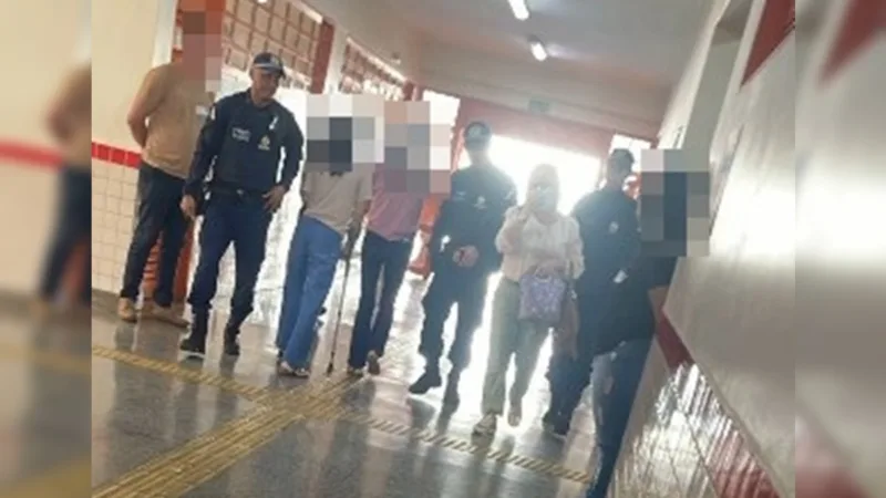 Mesária é presa no Gama suspeita de fazer propaganda eleitoral dentro de escola