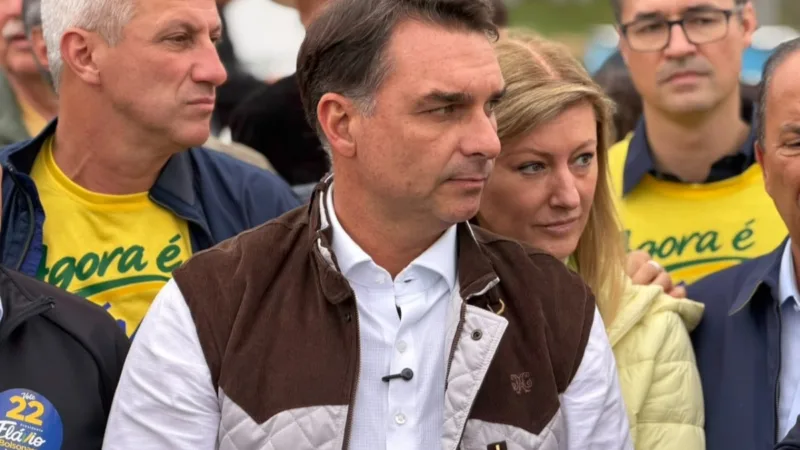 Deputados distritais comentam na CLDF a ida de Flávio Bolsonaro aos Estados Unidos